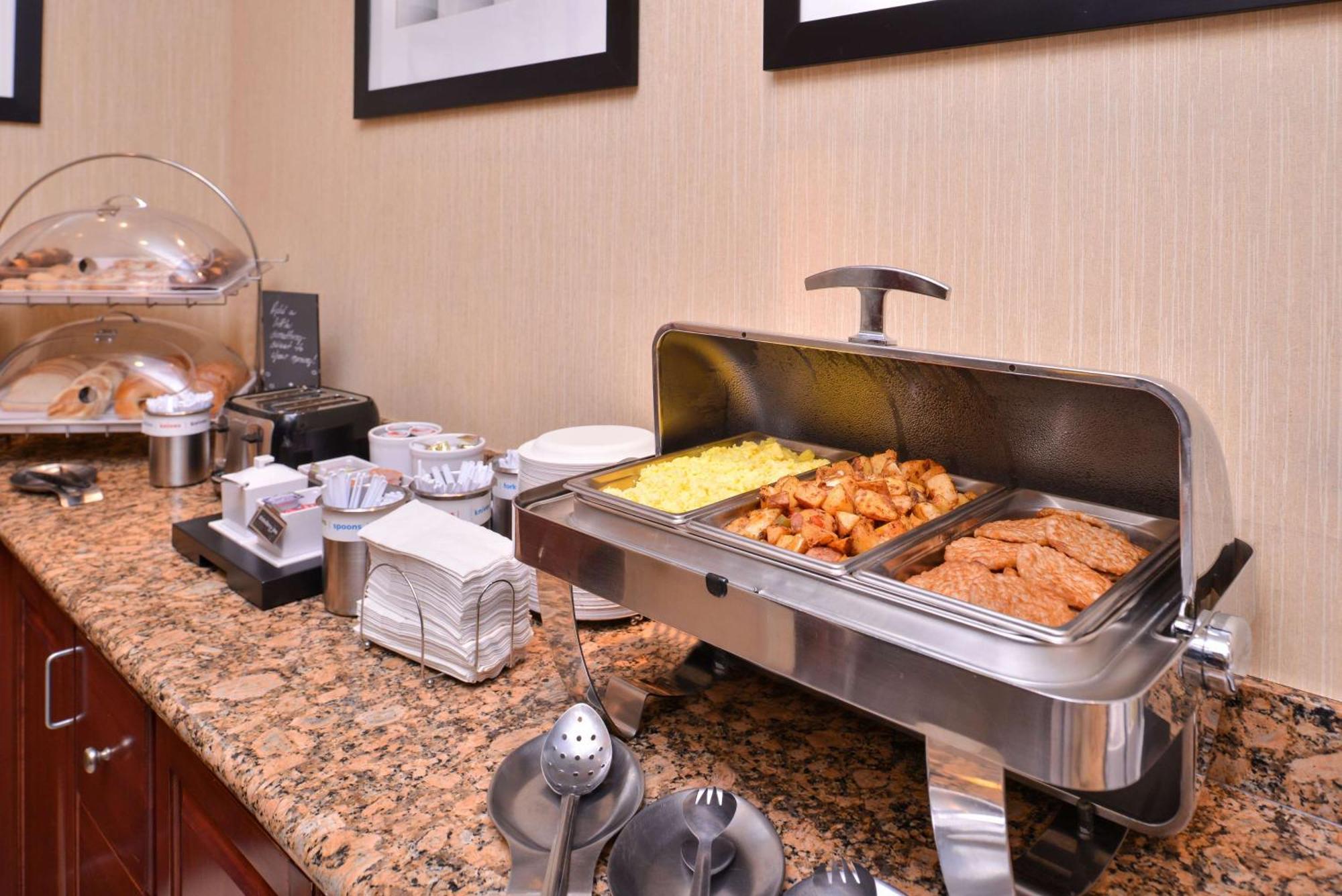 Hampton Inn Йорк Екстер'єр фото